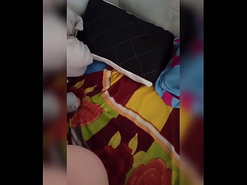 ❤️ Dakina ta zauna a gida ita kadai saboda mijinta ya tafi hutu sai na yi amfani da damar in yi mata fyade na cika mata gindi da nono. ❌ a mu
